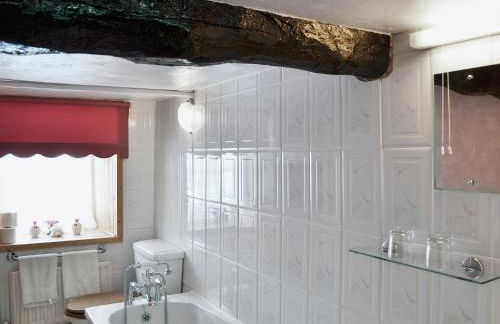 Sherrifs Lodge - Hw7730 - Photo 8