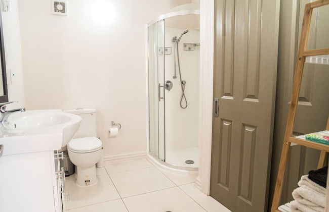 U Suites on Manners - Photo 59