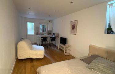 Paris Eiffel Tower et Disney apartments, parkings gratuits et sécurisés, 10 minutes métro to Paris - Foto 38