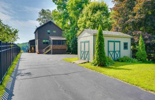 Lakefront Queensbury Home Kayaks and Boat Dock - Foto 31
