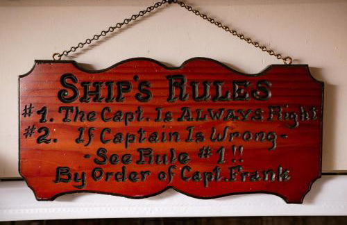 The Rum Locker - 1 King - 2 Twins - Private home and Patio - Sleeps 4 - Foto 12