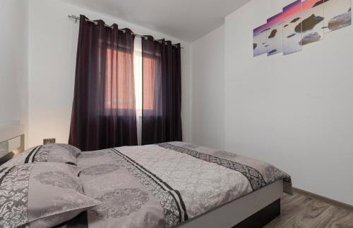 Villa Palma with Grill & Pool - Foto 20