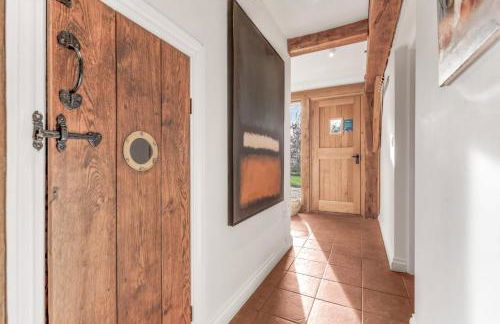 Hiron's Piece and Honeysuckle Cottage - with Hot Tub - Photo 64