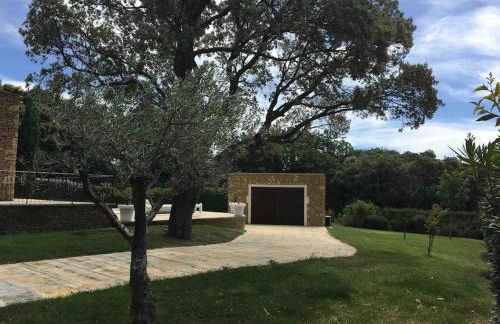 Belle villa avec piscine intérieure et piscine extérieure Gite Les Aiguiers - Foto 43