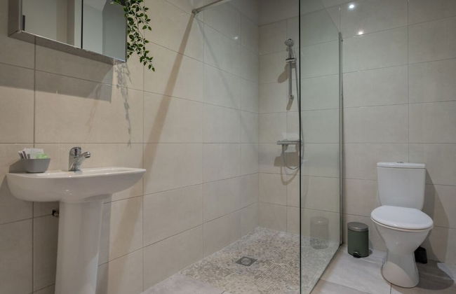 Central Belfast Apartments: 7 Camden Street - Photo 37