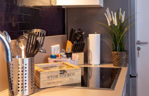 MiCasa OL - Modernes Penthouse - Stellplatz - Küche - WLAN - Dachterrasse - Photo 18