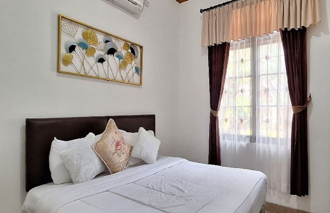 Villa Kota Bunga Allamanda - Foto 2