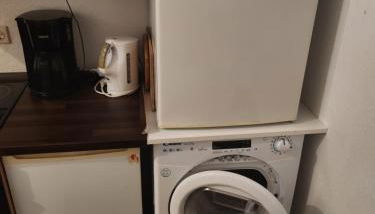 Halle, TOP -PREISE, große 79 qm SD FeWo, EG, wahlweise mit 1- 3 DZ, inklusiv TV Lounge, Küche, Bad WC Einfach und gut, Langzeitmieter VB Preise - Foto 5