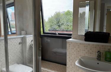 Modern 3-Bed Townhouse & Balcony - Foto 27