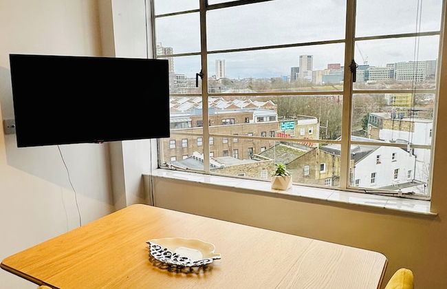 Camden Skyview Mansion - Photo 8