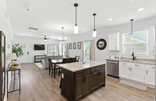 2BR Modern Southern Charm - Foto 5