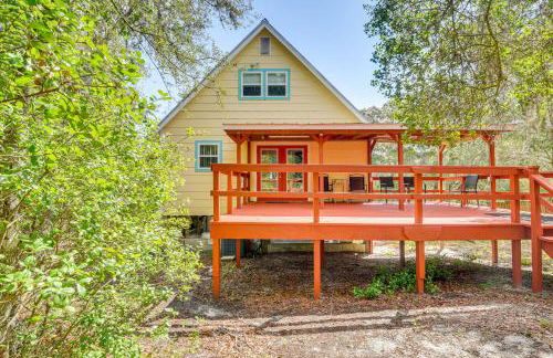 Walk to Lake George Quiet Nature Escape with Deck - Foto 22