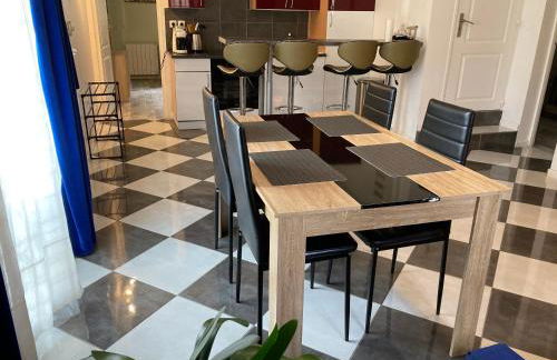 Calme et spacieux près du Loing et du centre - Foto 2