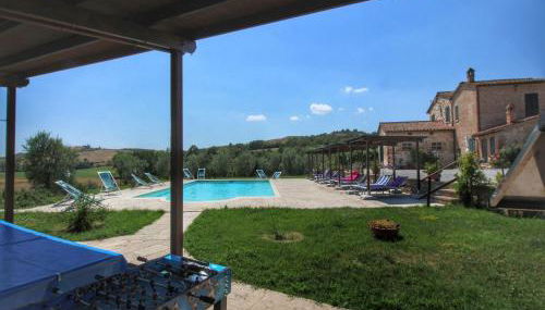 Lovely Farmhouse in Asciano With Swimming Pool - Foto 2