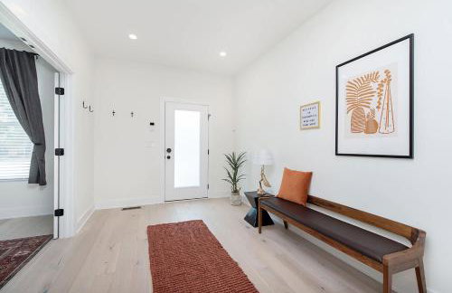 Modern Retreat with Hot Tub-Near Downtown Indy-Family Friendly - Foto 11