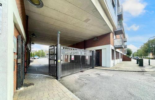 Town Centre Apartment in Gated Complex - Foto 2