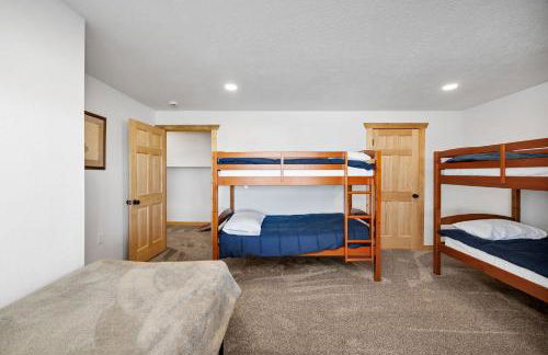 Country Bear Cabin at Bear Lake - Photo 23