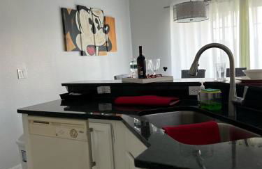 Lakefront Retreat 4BR-3BA Pool Home Near Disney - Foto 40