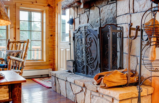 Mount Snow Cabin with Private Hot Tub by RedAwning - Foto 37