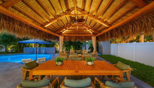 Tiki Hut Paradise Mins to Beach w Fire Pit - Foto 3