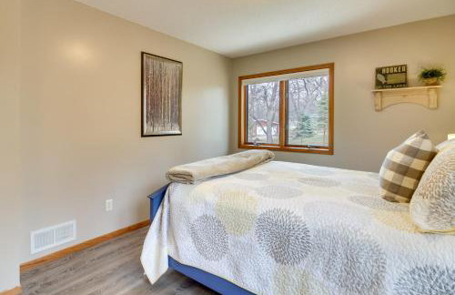 Private Lakefront Cabin with Hot Tub, Deck and Views - Foto 19