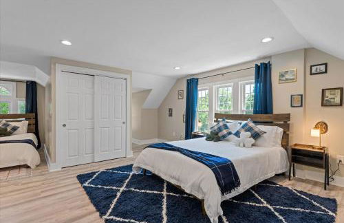 5bd Movie Theater - 7mins to UND - Backyard BBQ - Foto 13