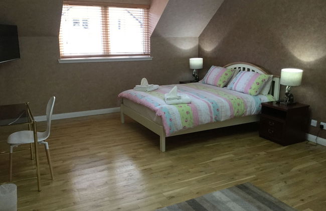 Inverness Apartments - West Heather - Photo 5