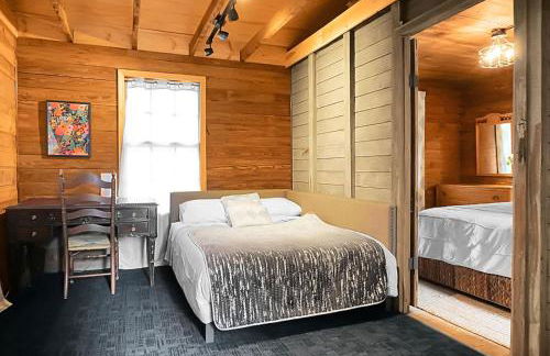 Awendaw Retreat 2 BR Cottage BBQ & Fire Pit - Foto 17