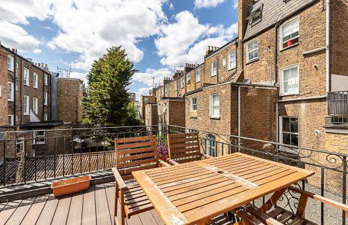 Stylish West Kensington Flat with Character - Foto 33