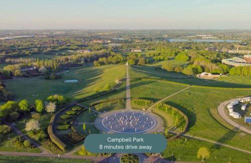 Keaton House - Close to City Centre - Free Parking, Spacious Garden, Fast Wifi and Smart TV by Yoko Property - Foto 31