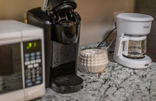 The Magnolia Manor 4BR Greenway Retreat - Photo 20