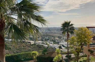 Elegant apartment, stunning views, fully renovated in la Hacienda del Senorio de Cifuentes - Photo 49