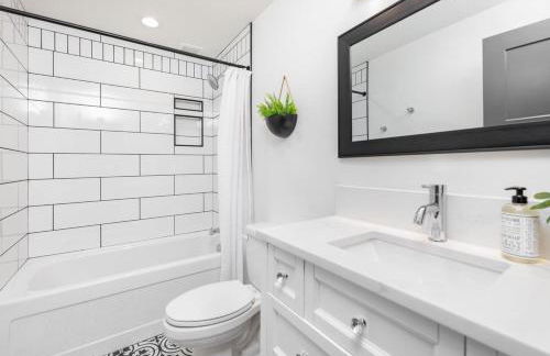 Mid Century Modern Boise-River Bungalow w/ Hot Tub - Foto 4