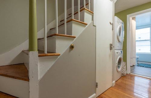 Central 3 Bed 1 Bath in Historic Building - Foto 12