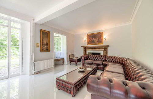 Luxury Grand Windsor Mansion Private 5 Acres & Helipad - Photo 21