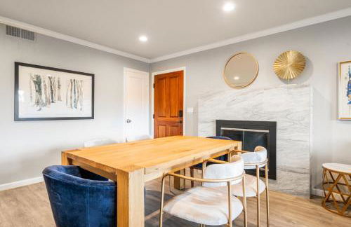 4BR Lux Los Gatos Home: Style & Comfy - Foto 16