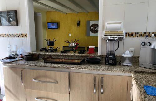 Aconchegante casa com piscina e lazer completo - Foto 17