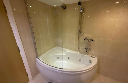 Earle House Serviced Apartments - Photo 70