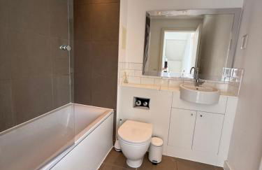 Spacious 4 Bedroom Townhouse in Essex - Foto 9