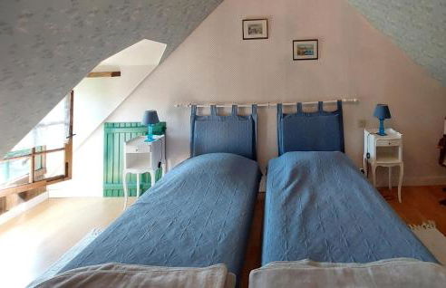 4 Bedroom Nice Home In Mont-Saint-Jean - Photo 16