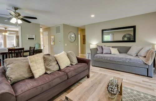 Bella Vista Townhome with Deck Near Back 40 Trails! - Foto 4