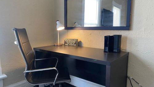 Dayton with 5 Beds Sleeps 10 2 Bedrooms plus WIFI - Photo 4