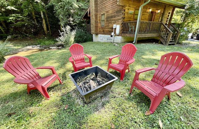 Creekside 2 Bedroom Cabin by RedAwning - Photo 13