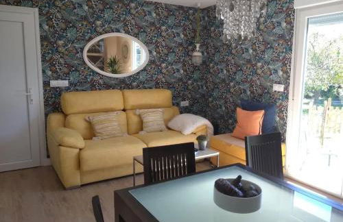 Charming House in Parada with Large Garden - Foto 3