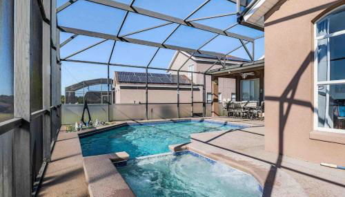Orlando Disney 5BR Vacation Home, 2 Suites, Private Pool & Spa - Foto 4
