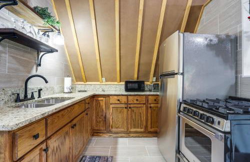 Lake Allatoona Area Studio with 2 Decks and Farm Views - Photo 2