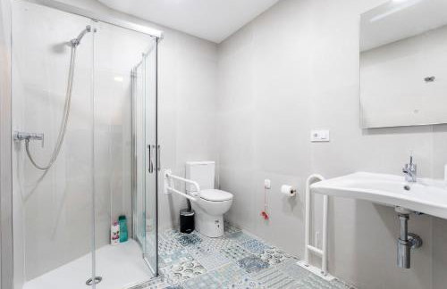 10 pax, AC, Wifi gratis, Ciudad Artes y Ciencias - Foto 14