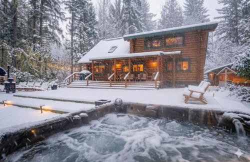 Riverfront getaway with sauna near mountains and hiking - Foto 14