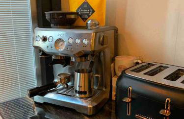 The Connaught Suite - Inc Private Hot Tub - Photo 21