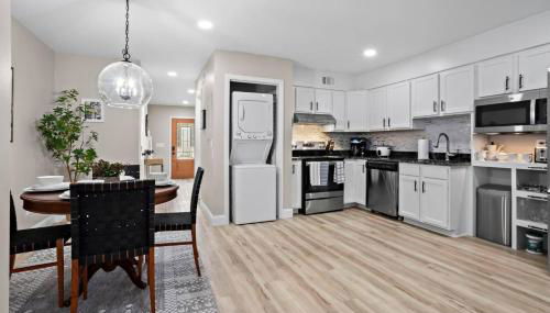 Stylishly Restored Townhome - Convenient access - Foto 5, Other